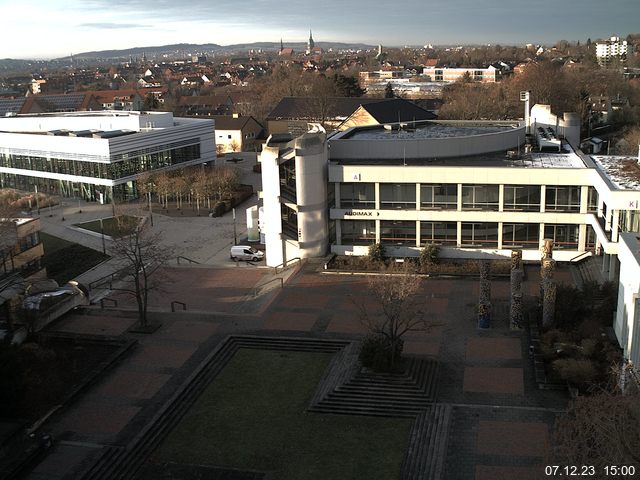 Foto der Webcam: Verwaltungsgebäude, Innenhof mit Audimax, Hörsaal-Gebäude 1