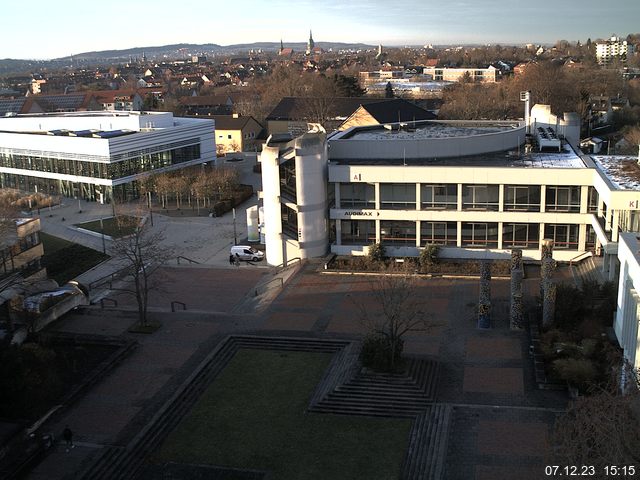 Foto der Webcam: Verwaltungsgebäude, Innenhof mit Audimax, Hörsaal-Gebäude 1