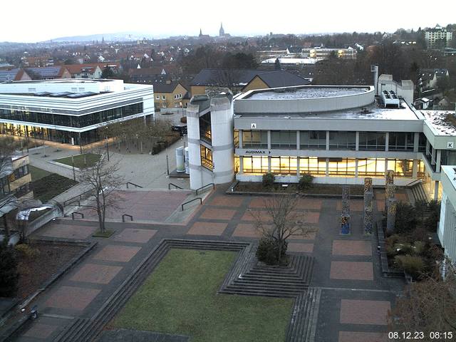 Foto der Webcam: Verwaltungsgebäude, Innenhof mit Audimax, Hörsaal-Gebäude 1