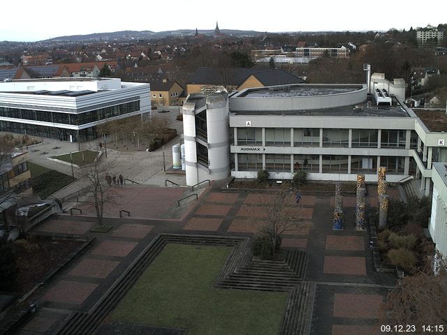 Foto der Webcam: Verwaltungsgebäude, Innenhof mit Audimax, Hörsaal-Gebäude 1