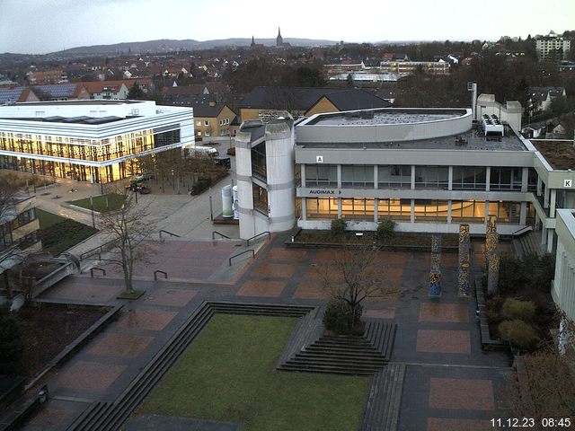 Foto der Webcam: Verwaltungsgebäude, Innenhof mit Audimax, Hörsaal-Gebäude 1