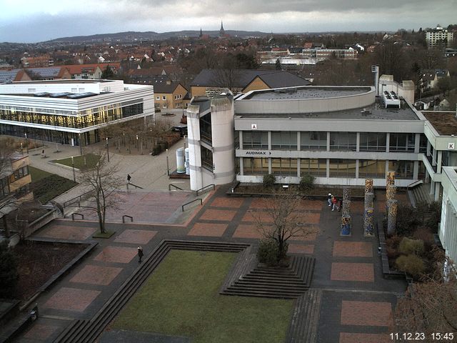 Foto der Webcam: Verwaltungsgebäude, Innenhof mit Audimax, Hörsaal-Gebäude 1