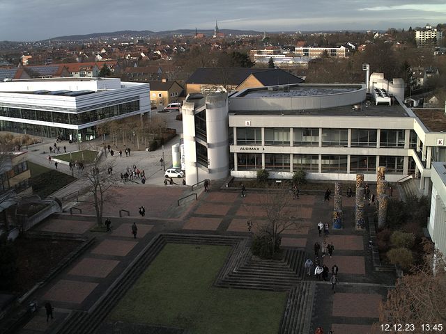 Foto der Webcam: Verwaltungsgebäude, Innenhof mit Audimax, Hörsaal-Gebäude 1