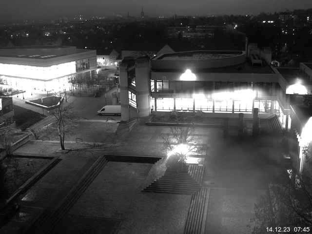 Foto der Webcam: Verwaltungsgebäude, Innenhof mit Audimax, Hörsaal-Gebäude 1