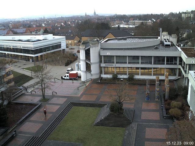 Foto der Webcam: Verwaltungsgebäude, Innenhof mit Audimax, Hörsaal-Gebäude 1