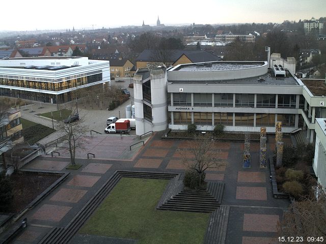 Foto der Webcam: Verwaltungsgebäude, Innenhof mit Audimax, Hörsaal-Gebäude 1