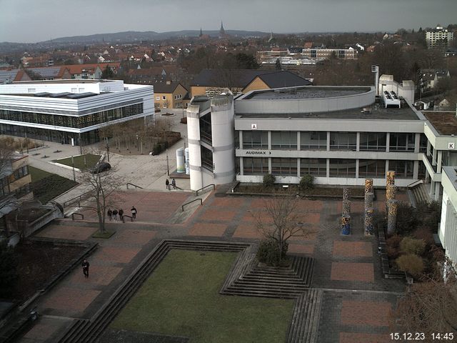 Foto der Webcam: Verwaltungsgebäude, Innenhof mit Audimax, Hörsaal-Gebäude 1