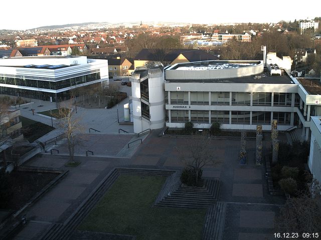 Foto der Webcam: Verwaltungsgebäude, Innenhof mit Audimax, Hörsaal-Gebäude 1