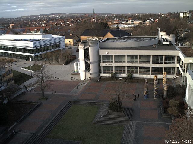 Foto der Webcam: Verwaltungsgebäude, Innenhof mit Audimax, Hörsaal-Gebäude 1