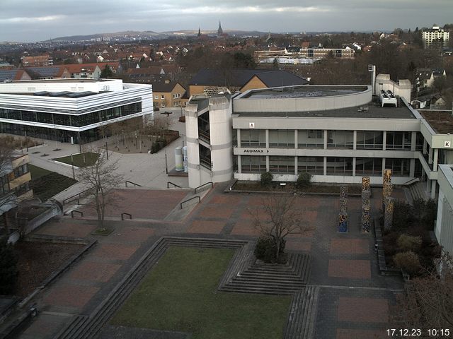 Foto der Webcam: Verwaltungsgebäude, Innenhof mit Audimax, Hörsaal-Gebäude 1