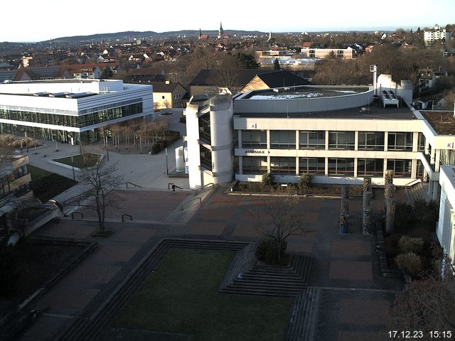 Foto der Webcam: Verwaltungsgebäude, Innenhof mit Audimax, Hörsaal-Gebäude 1