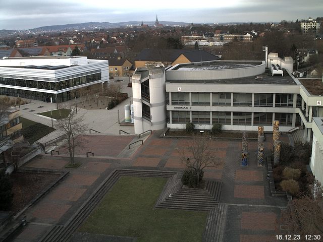 Foto der Webcam: Verwaltungsgebäude, Innenhof mit Audimax, Hörsaal-Gebäude 1