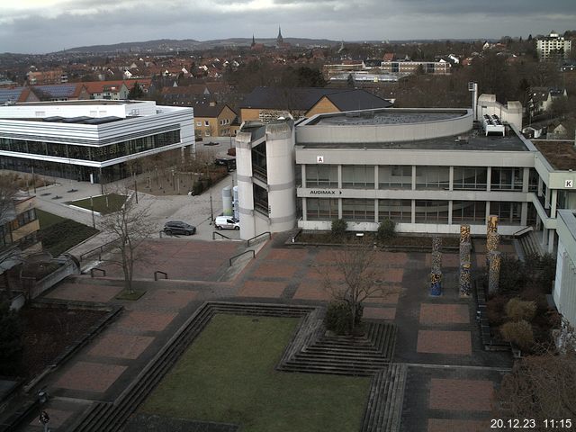 Foto der Webcam: Verwaltungsgebäude, Innenhof mit Audimax, Hörsaal-Gebäude 1