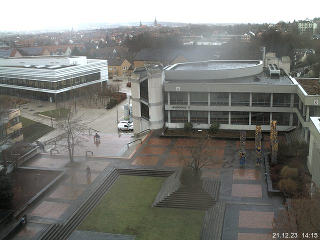 Foto der Webcam: Verwaltungsgebäude, Innenhof mit Audimax, Hörsaal-Gebäude 1