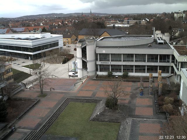 Foto der Webcam: Verwaltungsgebäude, Innenhof mit Audimax, Hörsaal-Gebäude 1