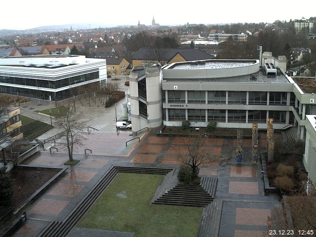 Foto der Webcam: Verwaltungsgebäude, Innenhof mit Audimax, Hörsaal-Gebäude 1