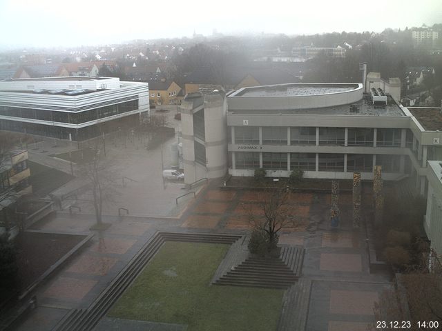 Foto der Webcam: Verwaltungsgebäude, Innenhof mit Audimax, Hörsaal-Gebäude 1