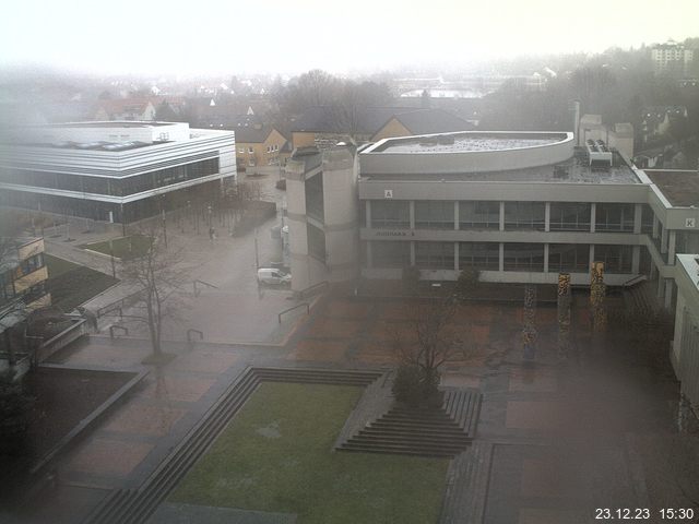 Foto der Webcam: Verwaltungsgebäude, Innenhof mit Audimax, Hörsaal-Gebäude 1