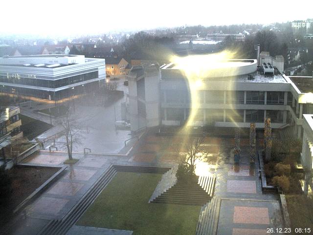 Foto der Webcam: Verwaltungsgebäude, Innenhof mit Audimax, Hörsaal-Gebäude 1