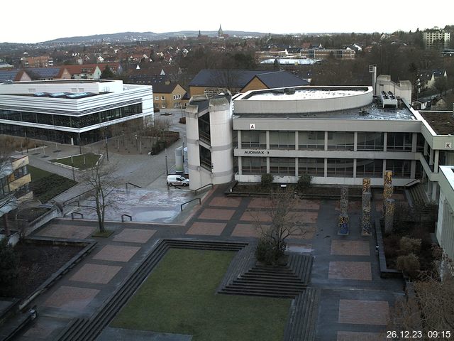 Foto der Webcam: Verwaltungsgebäude, Innenhof mit Audimax, Hörsaal-Gebäude 1