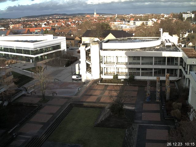 Foto der Webcam: Verwaltungsgebäude, Innenhof mit Audimax, Hörsaal-Gebäude 1