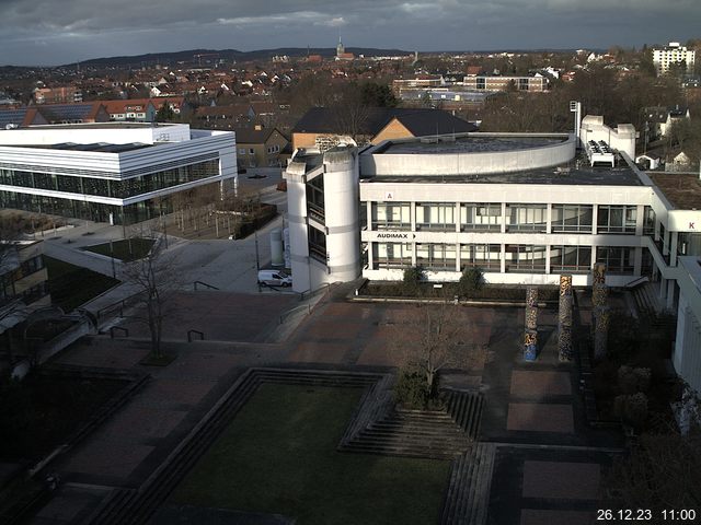 Foto der Webcam: Verwaltungsgebäude, Innenhof mit Audimax, Hörsaal-Gebäude 1