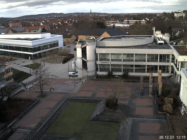 Foto der Webcam: Verwaltungsgebäude, Innenhof mit Audimax, Hörsaal-Gebäude 1