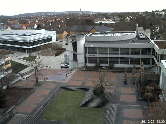 Foto der Webcam: Verwaltungsgebäude, Innenhof mit Audimax, Hörsaal-Gebäude 1