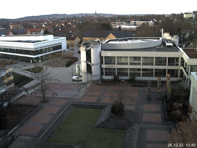 Foto der Webcam: Verwaltungsgebäude, Innenhof mit Audimax, Hörsaal-Gebäude 1