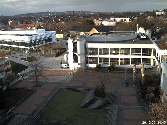 Foto der Webcam: Verwaltungsgebäude, Innenhof mit Audimax, Hörsaal-Gebäude 1