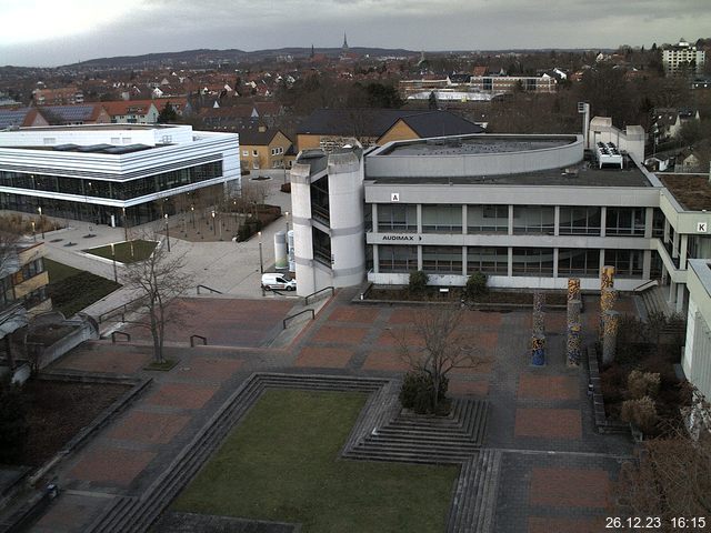 Foto der Webcam: Verwaltungsgebäude, Innenhof mit Audimax, Hörsaal-Gebäude 1