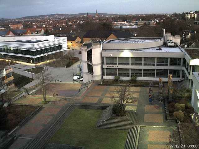 Foto der Webcam: Verwaltungsgebäude, Innenhof mit Audimax, Hörsaal-Gebäude 1