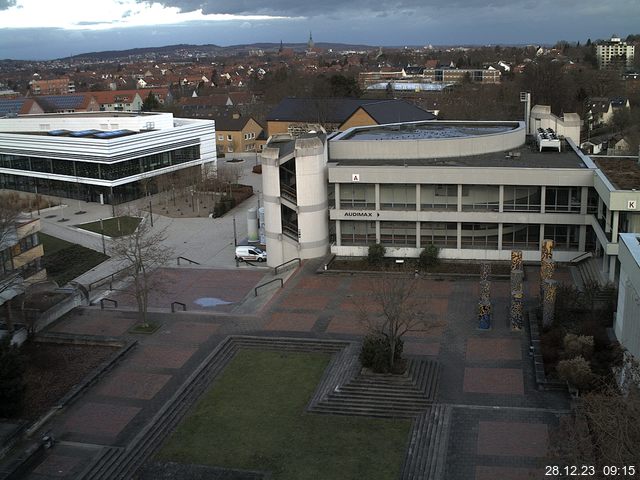 Foto der Webcam: Verwaltungsgebäude, Innenhof mit Audimax, Hörsaal-Gebäude 1