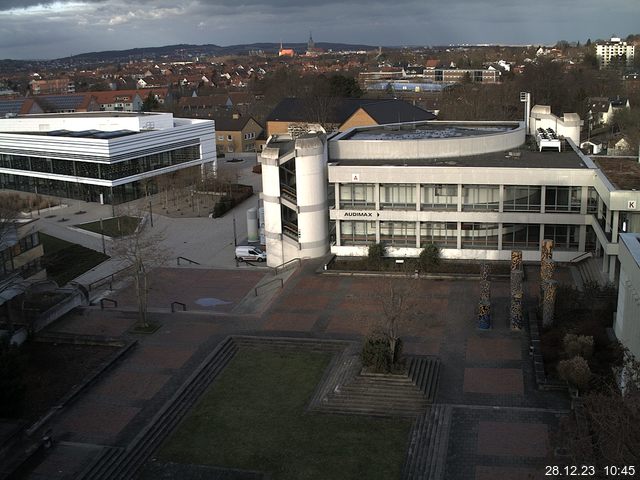 Foto der Webcam: Verwaltungsgebäude, Innenhof mit Audimax, Hörsaal-Gebäude 1