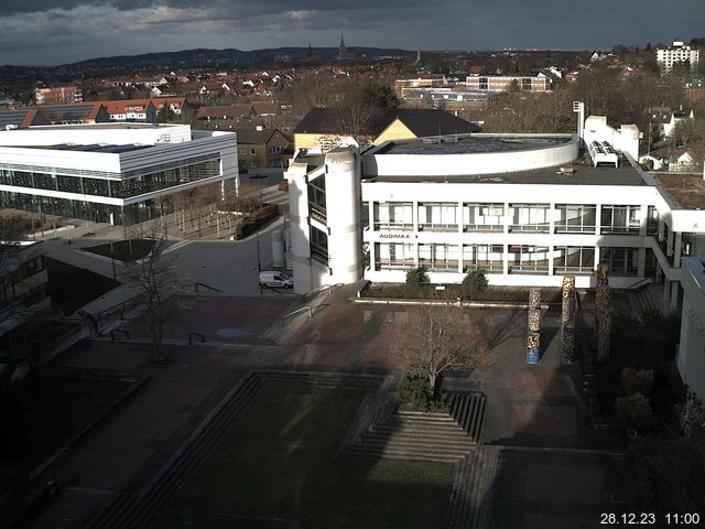 Foto der Webcam: Verwaltungsgebäude, Innenhof mit Audimax, Hörsaal-Gebäude 1