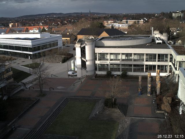 Foto der Webcam: Verwaltungsgebäude, Innenhof mit Audimax, Hörsaal-Gebäude 1