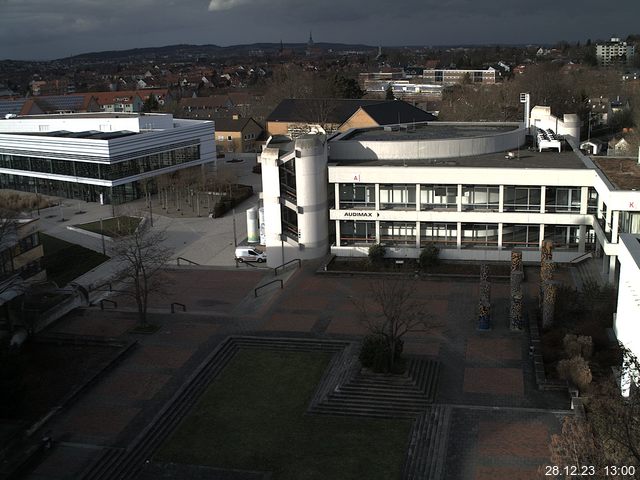 Foto der Webcam: Verwaltungsgebäude, Innenhof mit Audimax, Hörsaal-Gebäude 1