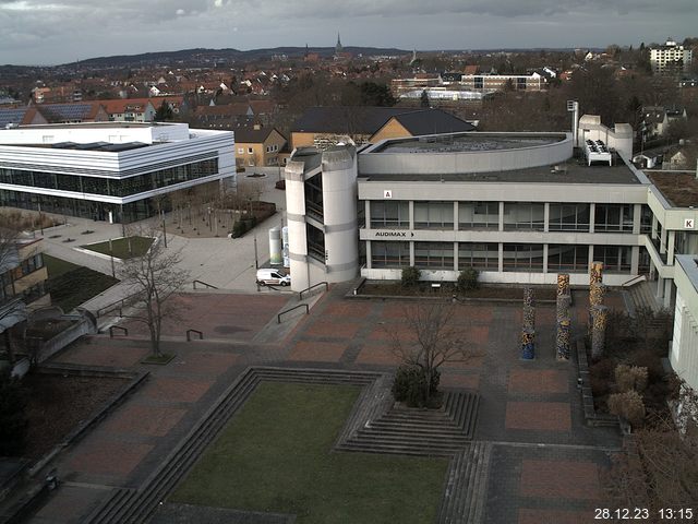 Foto der Webcam: Verwaltungsgebäude, Innenhof mit Audimax, Hörsaal-Gebäude 1