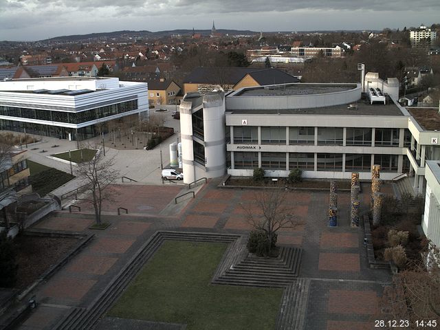 Foto der Webcam: Verwaltungsgebäude, Innenhof mit Audimax, Hörsaal-Gebäude 1