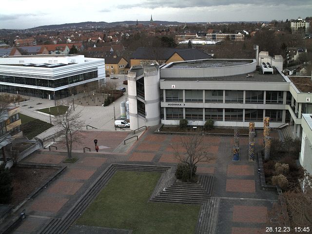 Foto der Webcam: Verwaltungsgebäude, Innenhof mit Audimax, Hörsaal-Gebäude 1