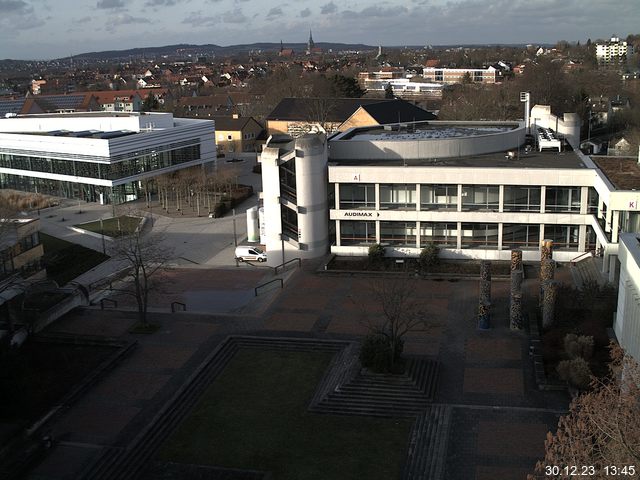 Foto der Webcam: Verwaltungsgebäude, Innenhof mit Audimax, Hörsaal-Gebäude 1