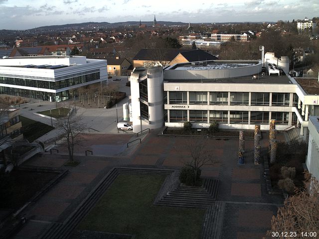 Foto der Webcam: Verwaltungsgebäude, Innenhof mit Audimax, Hörsaal-Gebäude 1