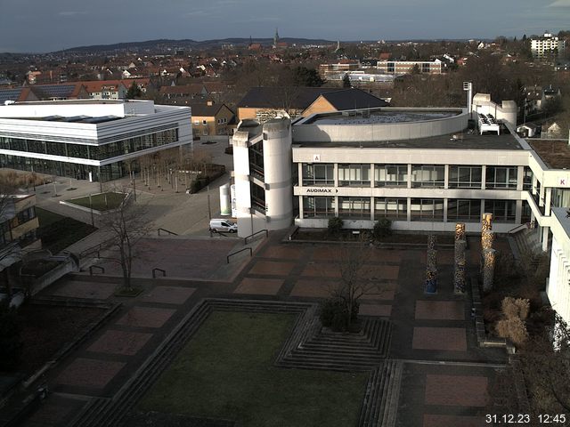 Foto der Webcam: Verwaltungsgebäude, Innenhof mit Audimax, Hörsaal-Gebäude 1