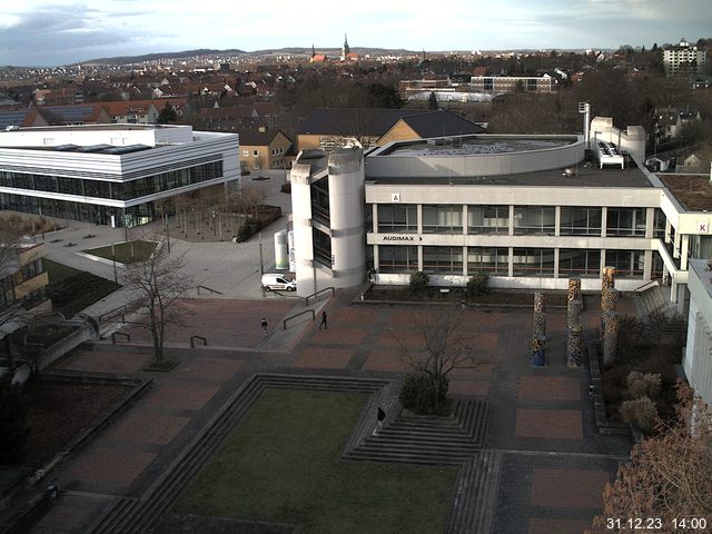 Foto der Webcam: Verwaltungsgebäude, Innenhof mit Audimax, Hörsaal-Gebäude 1