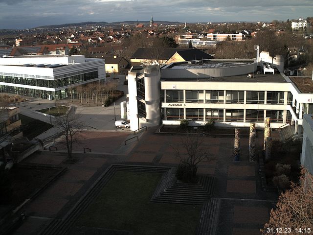 Foto der Webcam: Verwaltungsgebäude, Innenhof mit Audimax, Hörsaal-Gebäude 1