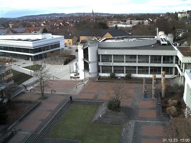 Foto der Webcam: Verwaltungsgebäude, Innenhof mit Audimax, Hörsaal-Gebäude 1