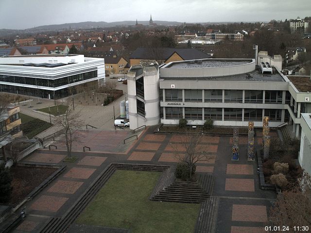 Foto der Webcam: Verwaltungsgebäude, Innenhof mit Audimax, Hörsaal-Gebäude 1