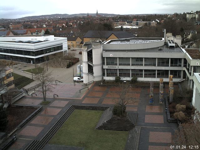 Foto der Webcam: Verwaltungsgebäude, Innenhof mit Audimax, Hörsaal-Gebäude 1