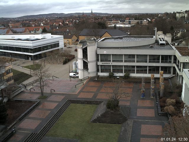 Foto der Webcam: Verwaltungsgebäude, Innenhof mit Audimax, Hörsaal-Gebäude 1