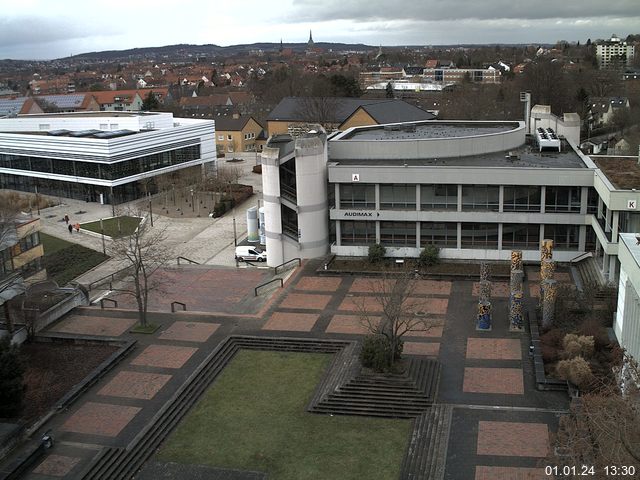 Foto der Webcam: Verwaltungsgebäude, Innenhof mit Audimax, Hörsaal-Gebäude 1